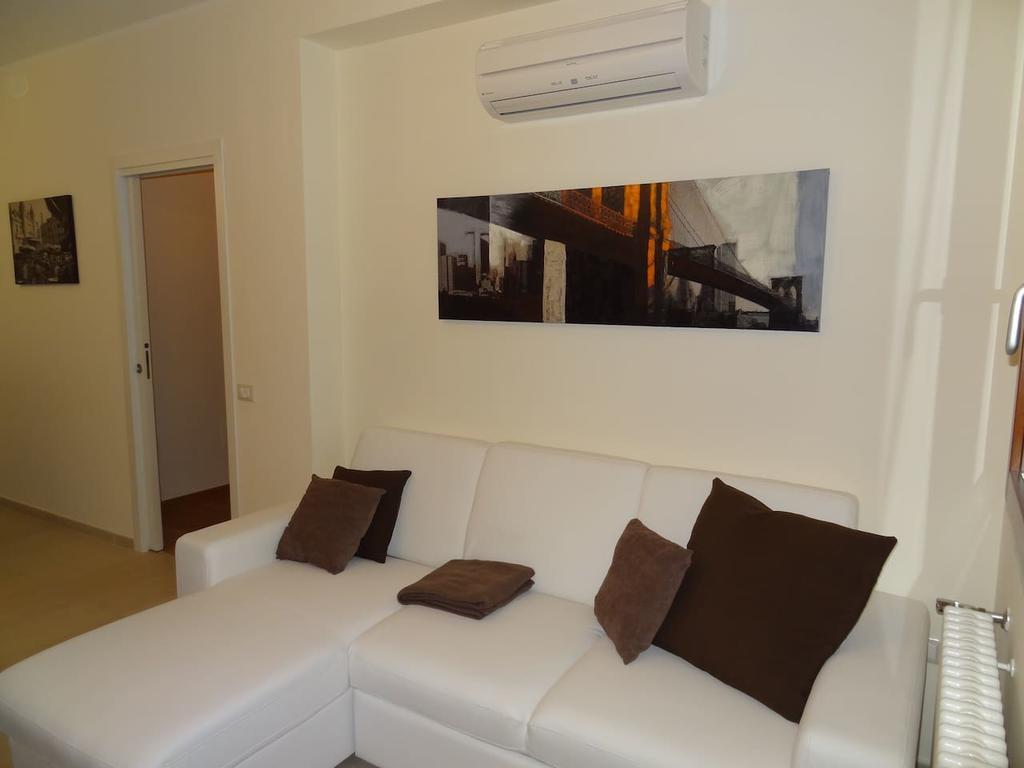 Appartamento Elegante Nuovissimo Quartu SantʼElena Buitenkant foto